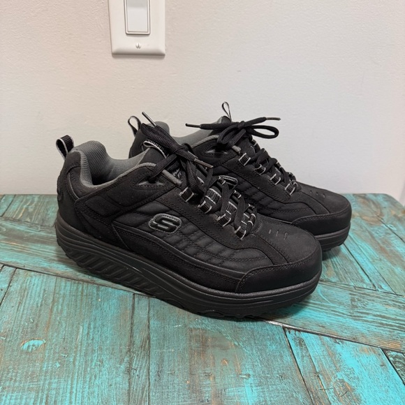 Skechers Men's Black Leather Shape Ups Size 10.5 - Picture 2 of 10